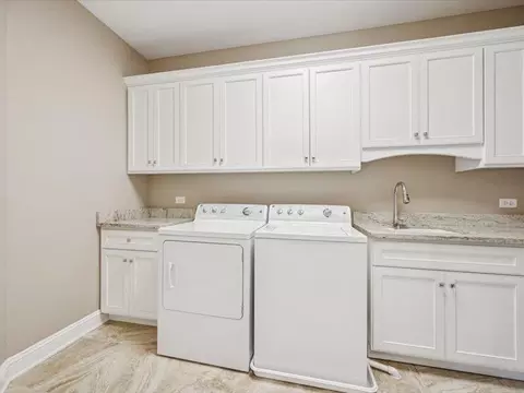 688 S Mitchell Ave, Elmhurst, IL 60126 photo 18