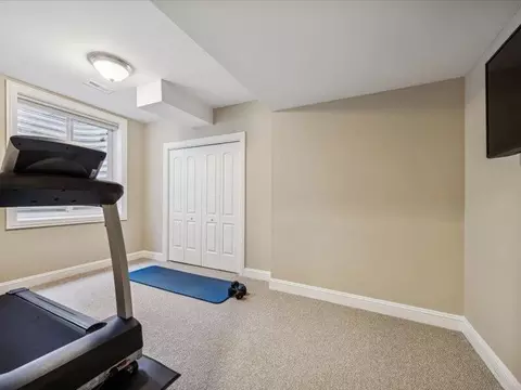 688 S Mitchell Ave, Elmhurst, IL 60126 photo 13