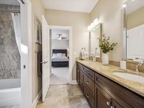 688 S Mitchell Ave, Elmhurst, IL 60126 photo 22