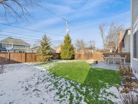 688 S Mitchell Ave, Elmhurst, IL 60126 photo 31