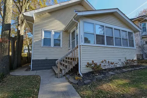 1037 22nd St, Rock Island, IL 61201