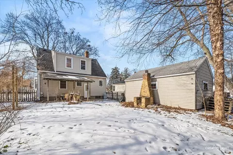 Exterior - 523 Preston Ave, Elgin, IL 60120 photo 3 of 4