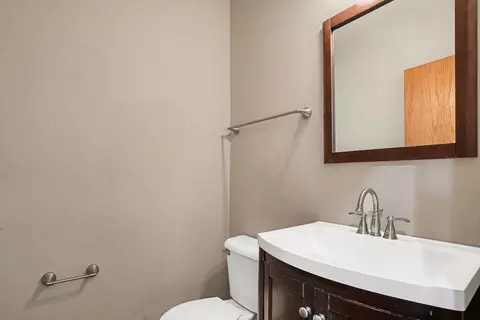 Bath - 541 Wingpointe Dr, Aurora, IL 60506 photo 1 of 3