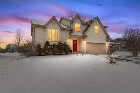 913 Laurel Dr, Elwood, IL 60421