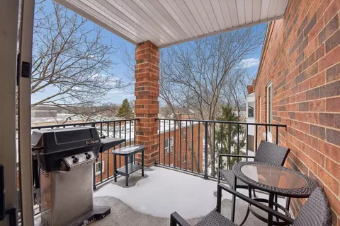 Exterior - Undisclosed, Evanston, IL 60201 photo 1 of 1
