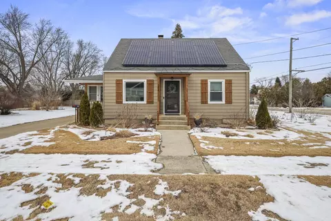 304 W Van Buren St, Marengo, IL 60152