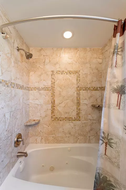 Bath - 7806 W 83rd St, Bridgeview, IL 60455 photo 2 of 4