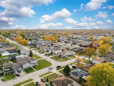 View/Area - 7806 W 83rd St, Bridgeview, IL 60455 photo 7 of 9