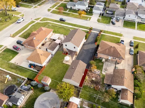 View/Area - 7806 W 83rd St, Bridgeview, IL 60455 photo 6 of 9