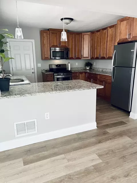 Kitchen - 1370 Lennington Cir NE, Kankakee, IL 60901 photo 1 of 2