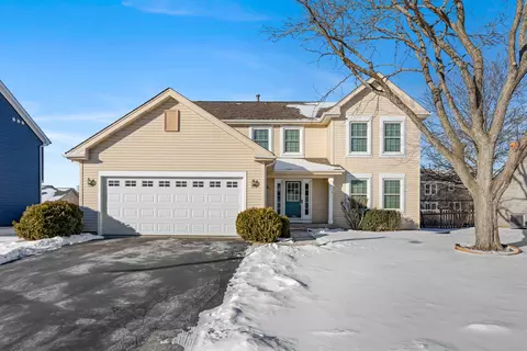 515 Indian Ridge Trl, Wauconda, IL 60084