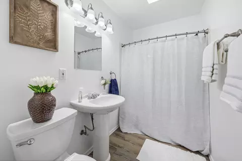 Bath - 910 N Mason St, Bloomington, IL 61701 photo 1 of 2
