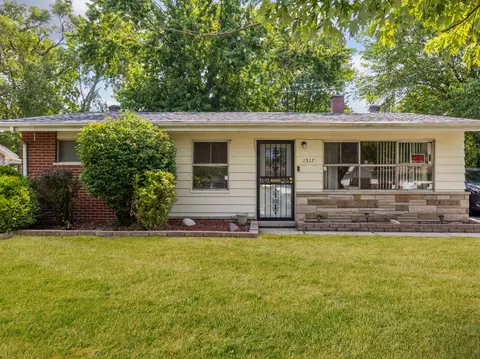 1517 Freeland Ave, Calumet City, IL 60409