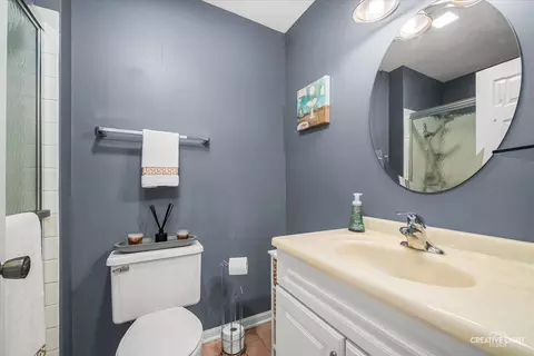 Bath - 34 Glencoe Ct #202-B, Naperville, IL 60565 photo 1 of 2