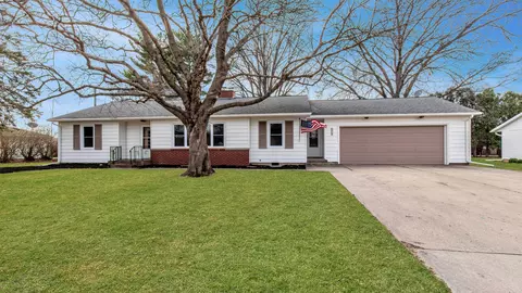 1014 Sunset Dr, Princeton, IL 61356