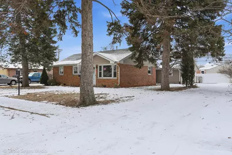 6135 Birmingham St, Chicago Ridge, IL 60415