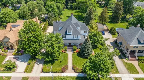 300 Euclid Ave, Arlington Heights, IL 60004