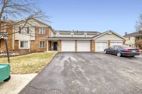 7285 Willow Way Ln #3B, Willowbrook, IL 60527