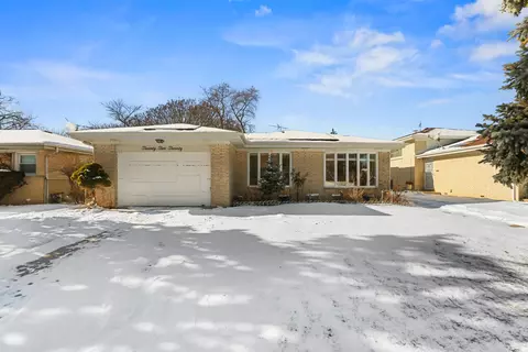 2220 S Chestnut St, Des Plaines, IL 60018