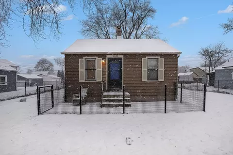 260 Beckwith St, Aurora, IL 60505