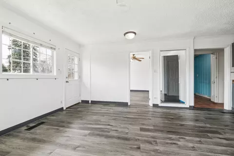 Living - 191 Ashland Ave, Des Plaines, IL 60016 photo 5 of 5