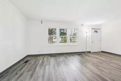Living - 191 Ashland Ave, Des Plaines, IL 60016 photo 1 of 5