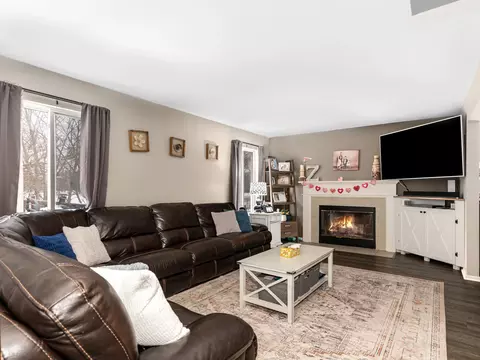 Living - 2722 Lahinch Dr, Aurora, IL 60503 photo 3 of 4
