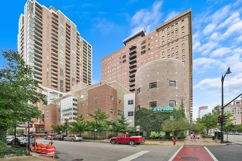 40 E 9th St #1005, Chicago, IL 60605