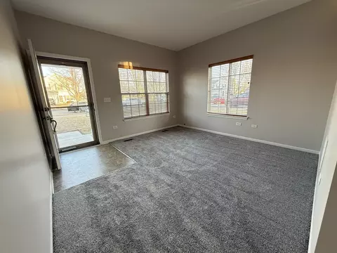 Living - 1403 Fabiola Ct S, Minooka, IL 60447 photo 2 of 7