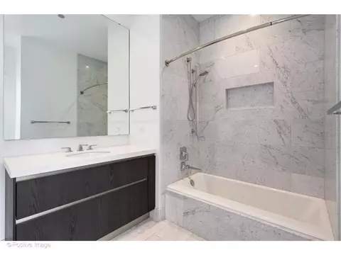 Bath - 363 E Wacker Dr #1903, Chicago, IL 60601 photo 4 of 6