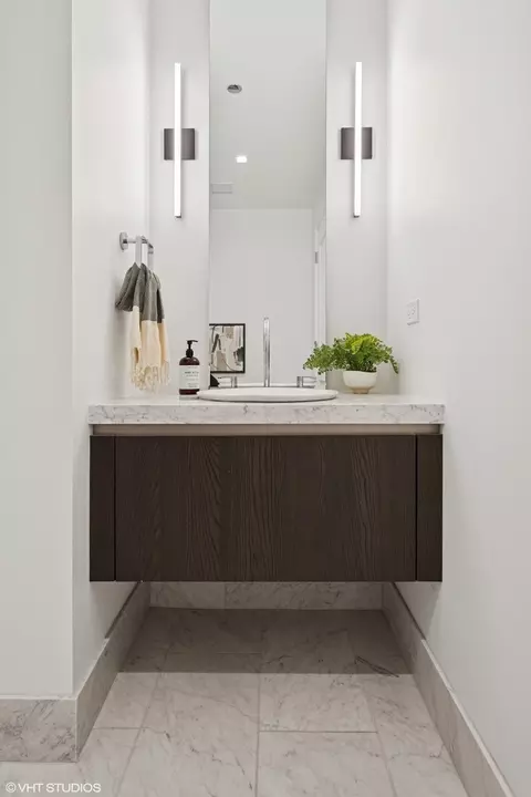 Bath - 363 E Wacker Dr #1903, Chicago, IL 60601 photo 6 of 6