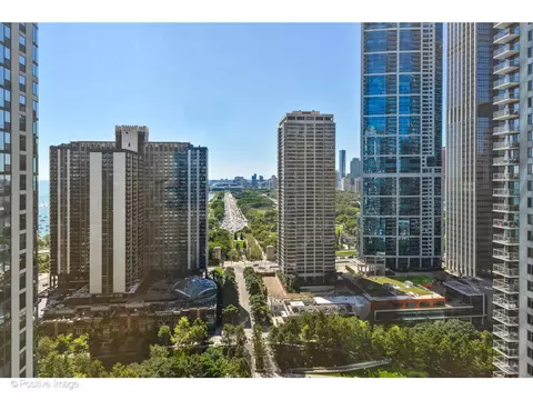 View/Area - 363 E Wacker Dr #1903, Chicago, IL 60601 photo 2 of 4