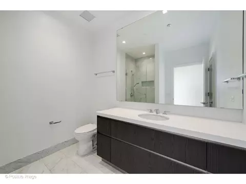 Bath - 363 E Wacker Dr #1903, Chicago, IL 60601 photo 5 of 6