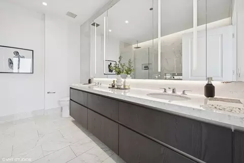 Bath - 363 E Wacker Dr #1903, Chicago, IL 60601 photo 1 of 6