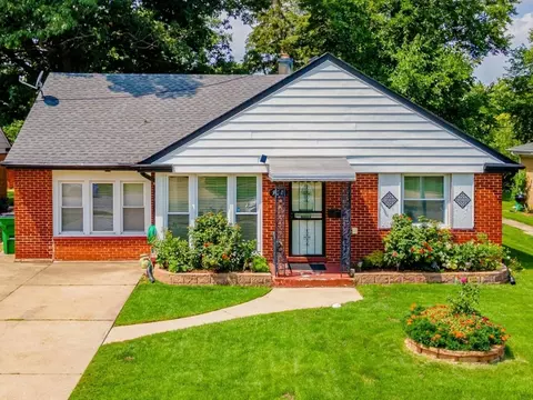 920 Suffolk Ave, Westchester, IL 60154