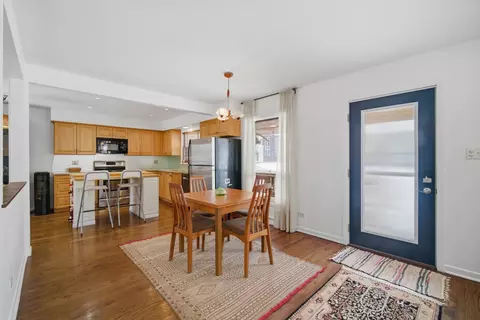 1041 Cedar Ln, Northbrook, IL 60062 photo 5