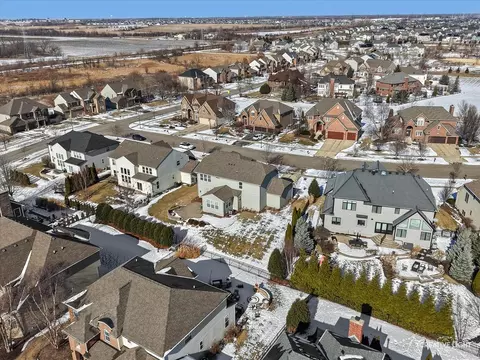 View/Area - 5332 Cedar Dr, Naperville, IL 60564 photo 5 of 11