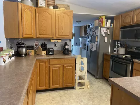 Kitchen - 9255 Campbell St, Benton, IL 62812 photo 3 of 4