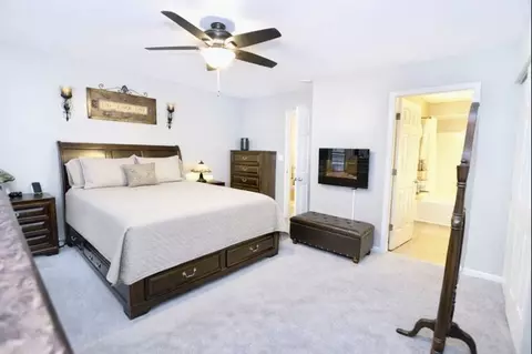 Bedroom - 1716 Pine St, Mchenry, IL 60051 photo 2 of 3