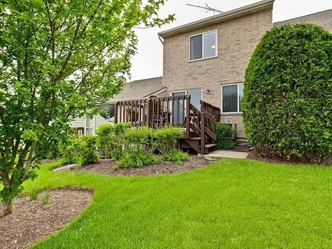 Exterior - 1716 Pine St, Mchenry, IL 60051 photo 4 of 5
