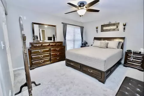 Bedroom - 1716 Pine St, Mchenry, IL 60051 photo 1 of 3