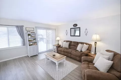 Living - 1716 Pine St, Mchenry, IL 60051 photo 1 of 1