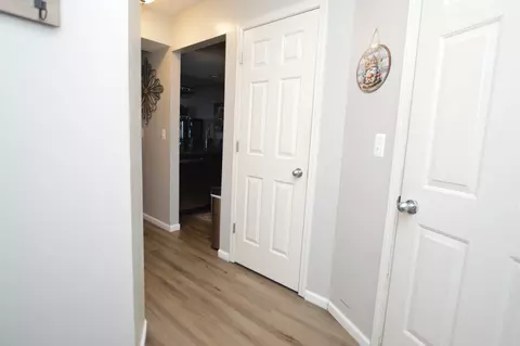 Entry Way - 1716 Pine St, Mchenry, IL 60051 photo 1 of 3