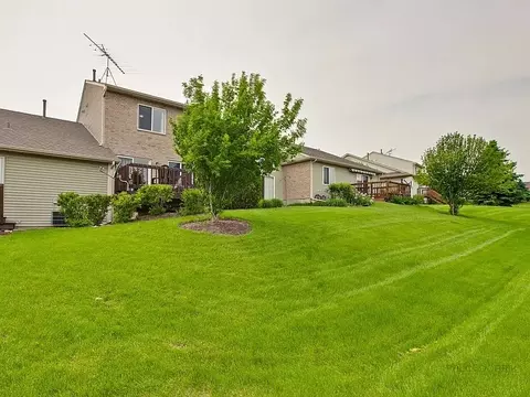 Exterior - 1716 Pine St, Mchenry, IL 60051 photo 3 of 5