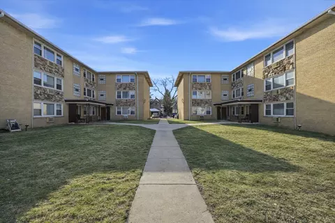 4859 W Byron St #301W, Chicago, IL 60641