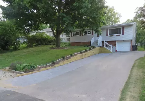 3513 Greenleaf Ave, Island Lake, IL 60042
