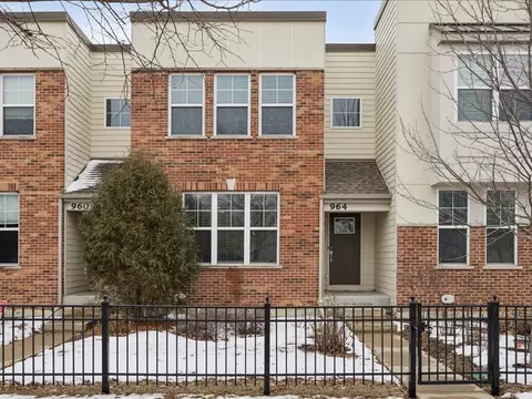964 Station Blvd, Aurora, IL 60504