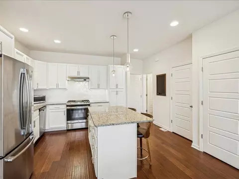964 Station Blvd, Aurora, IL 60504 photo 5