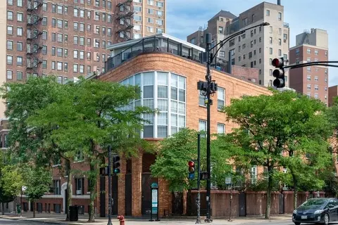 339 W Webster Ave #3C, Chicago, IL 60614
