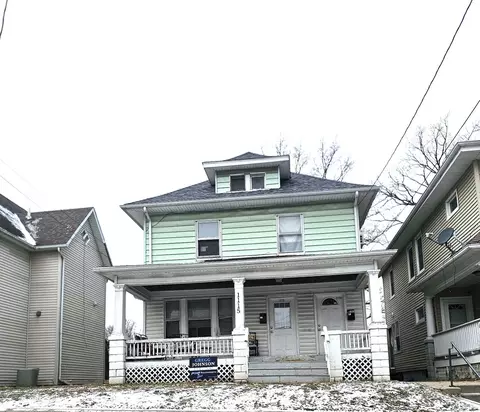 1115 14 St, Moline, IL 61265